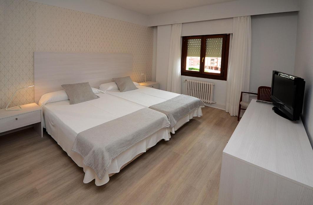Hostal Vista Alegre Castro Urdiales Exteriör bild