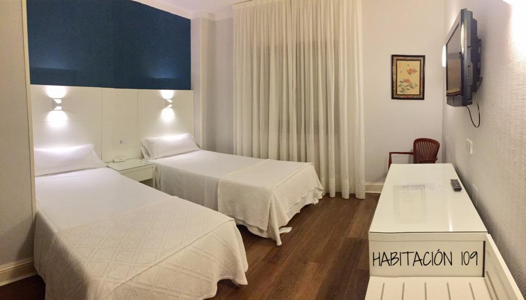 Hostal Vista Alegre Castro Urdiales Exteriör bild